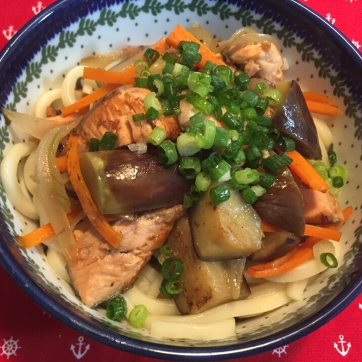 アレンジうどん！茄子と鮭の和風うどん